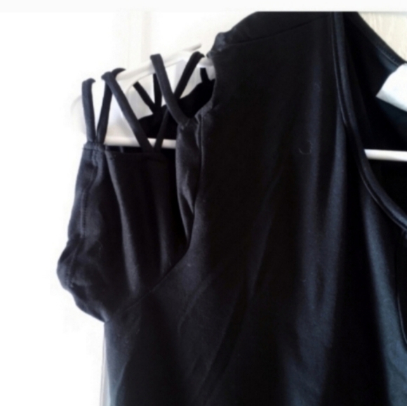 Elegant M Fasis Black Women's Top M Scoop Neckline W Keyhole Opening Front - Picture 3 of 4